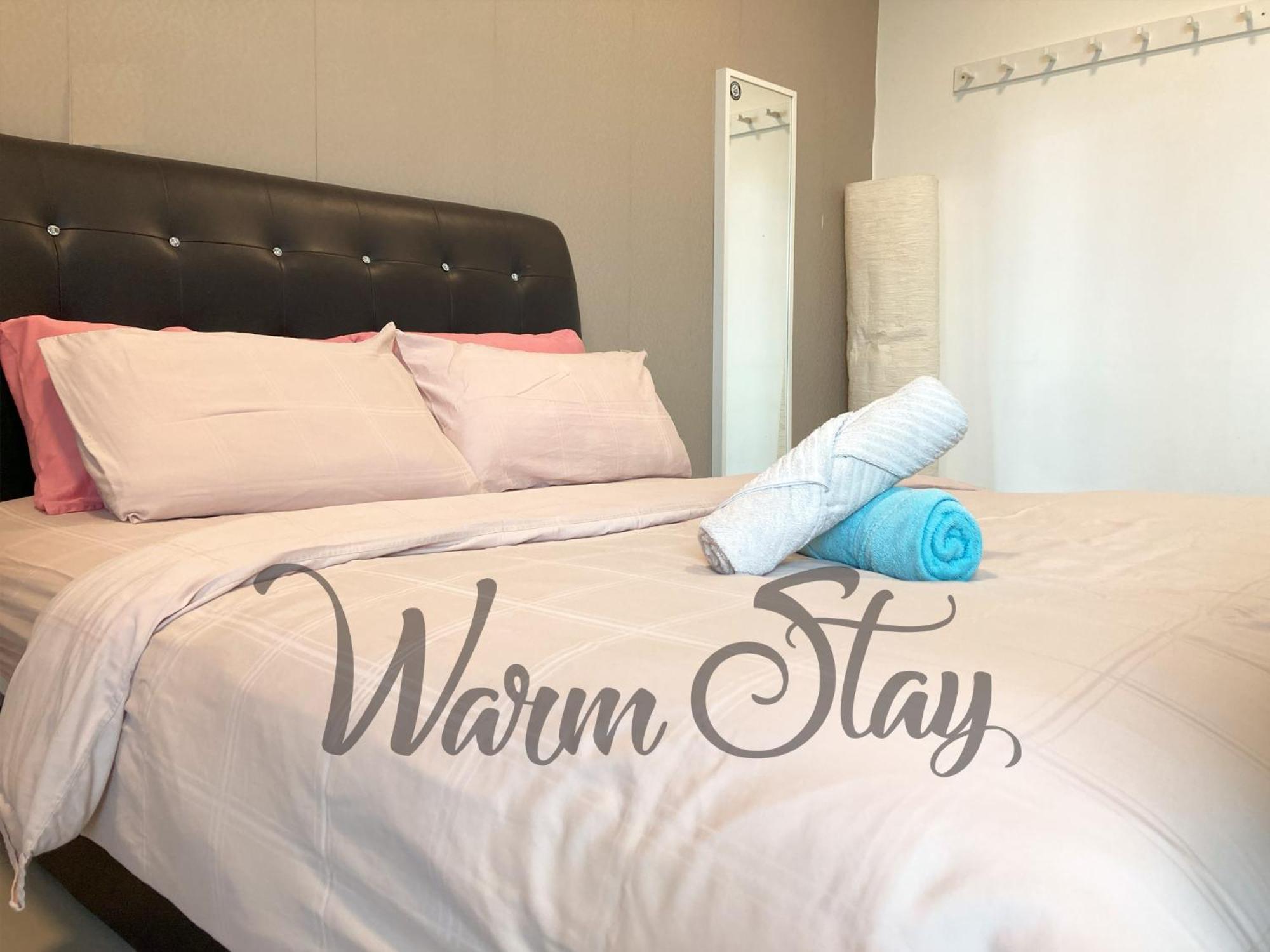 Warm Stay At Trefoil Setia Alam Exteriér fotografie
